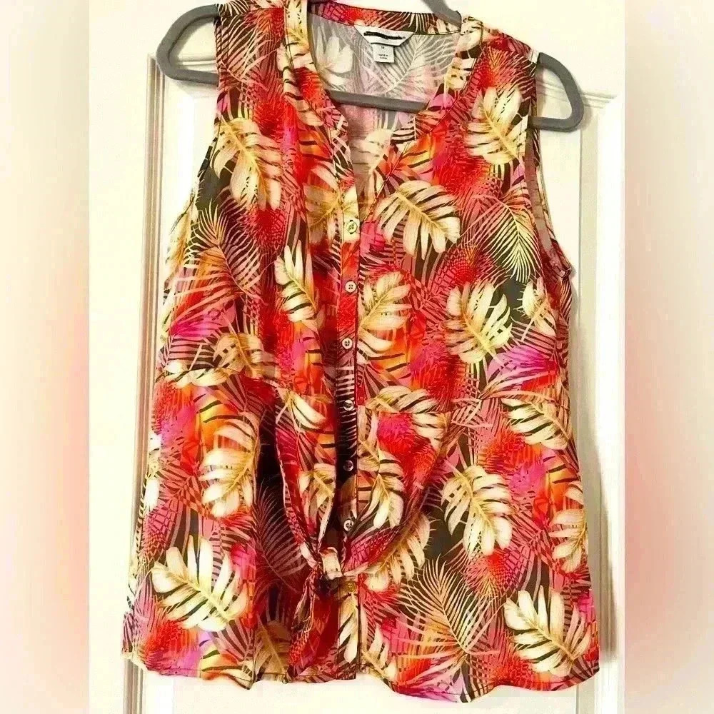 Christopher & Banks Beautiful Tropical sleeveless Blouse women’s Medium
